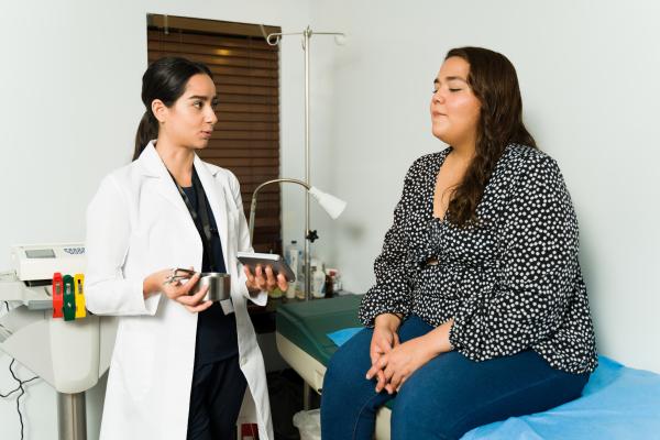 dietitian meets with patient in office.jpg